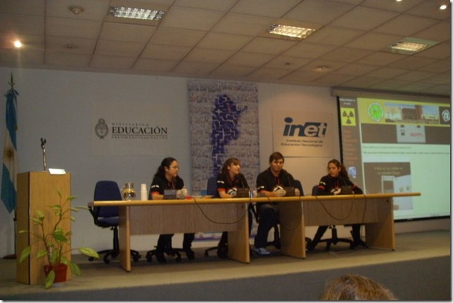 252471_189492997769896_100001275902358_531324_1605066_n